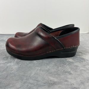 Dansko Professional Clogs Burgundy Red Sz 8.5-9 EU 39
